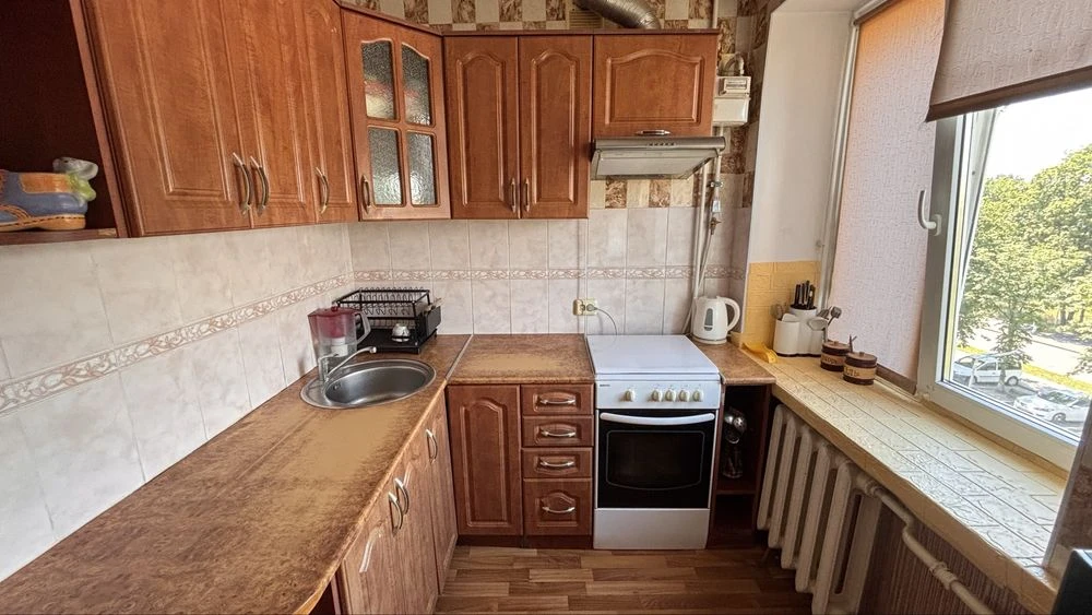 Продажа квартиры в кирпичном доме, район 3-й городской больницы.