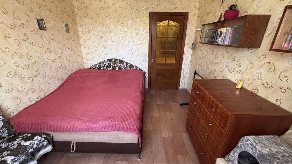 Продажа квартиры в кирпичном доме, район 3-й городской больницы.