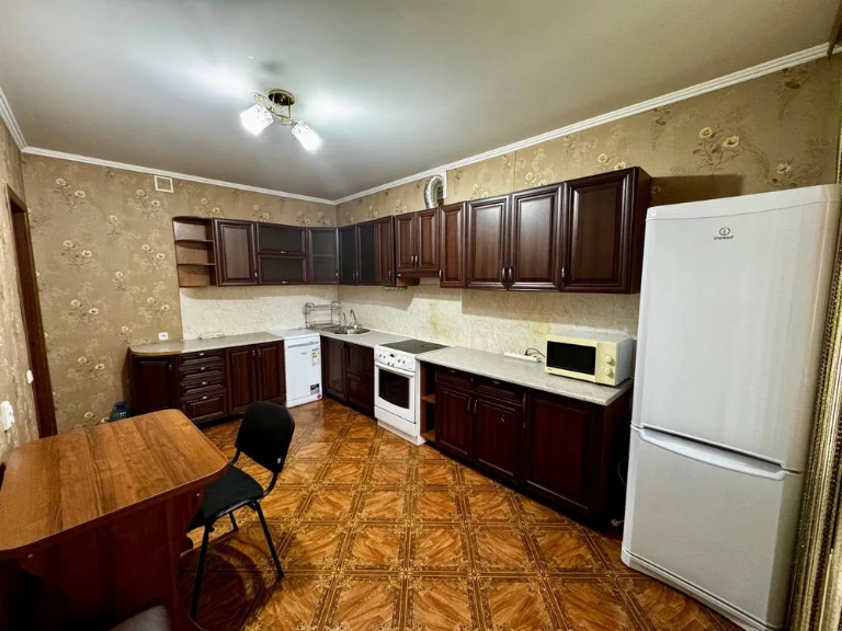 Sale of a 3-room apartment | Customs | St. Heroya Дніпра 2