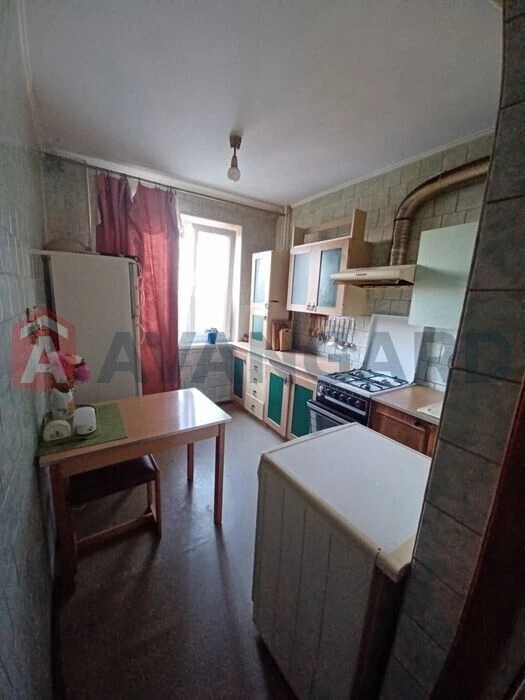 Продам 3-кімнатну квартиру в районі Митниця