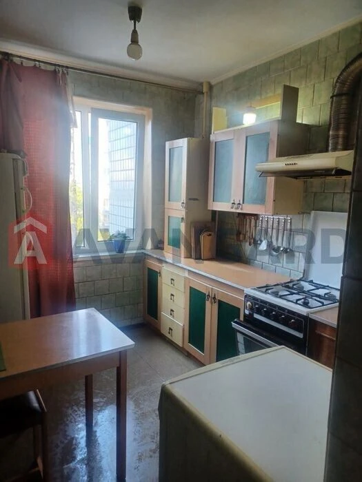 Продам 3-кімнатну квартиру в районі Митниця