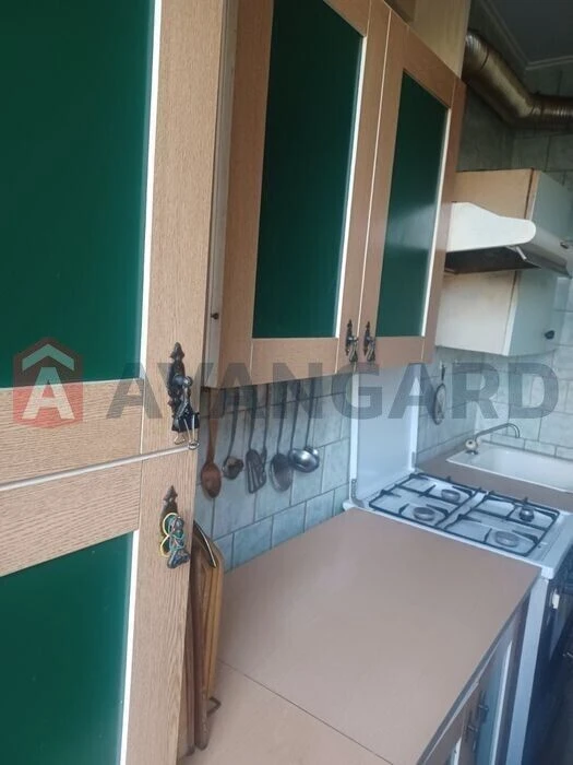 Продам 3-кімнатну квартиру в районі Митниця