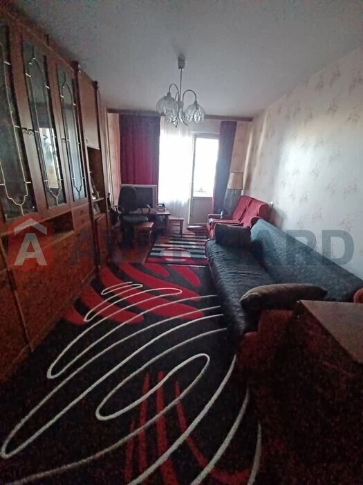 Продам 3-кімнатну квартиру в районі Митниця