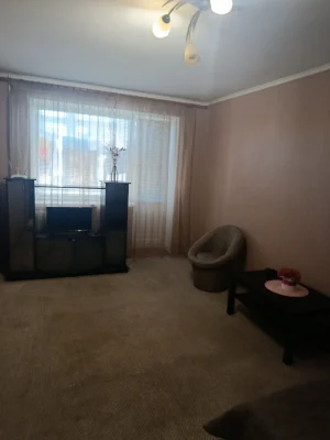 Selling 1-bedroom apartment on Potemkinskaya Street 4/5, brick building, 32/17/6, $25,000