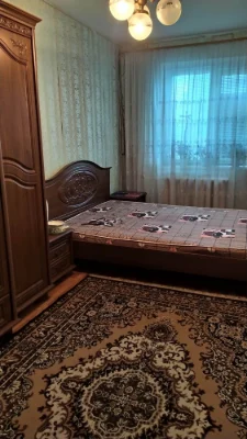 Продаю 3к/кв ул.Никольская 1/9,56/40/8,29000$
