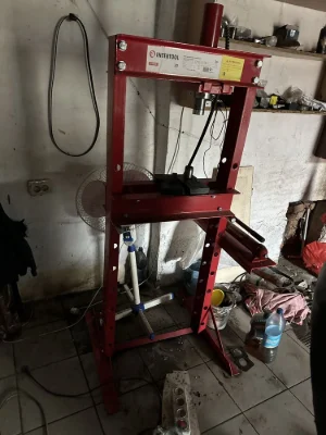 Двойний гараж під СТО