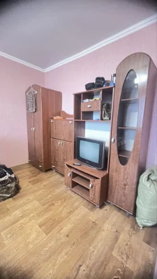 Тепла квартира в новостройке (все остается)