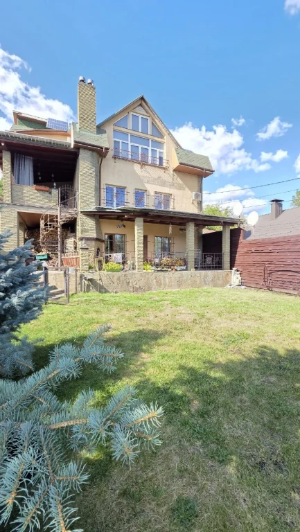 Detached house in the city center