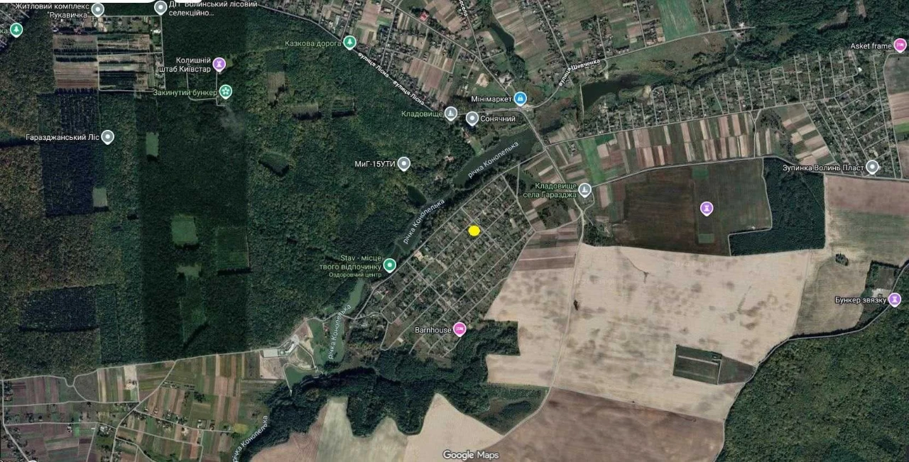 Land plot near a river and forest!