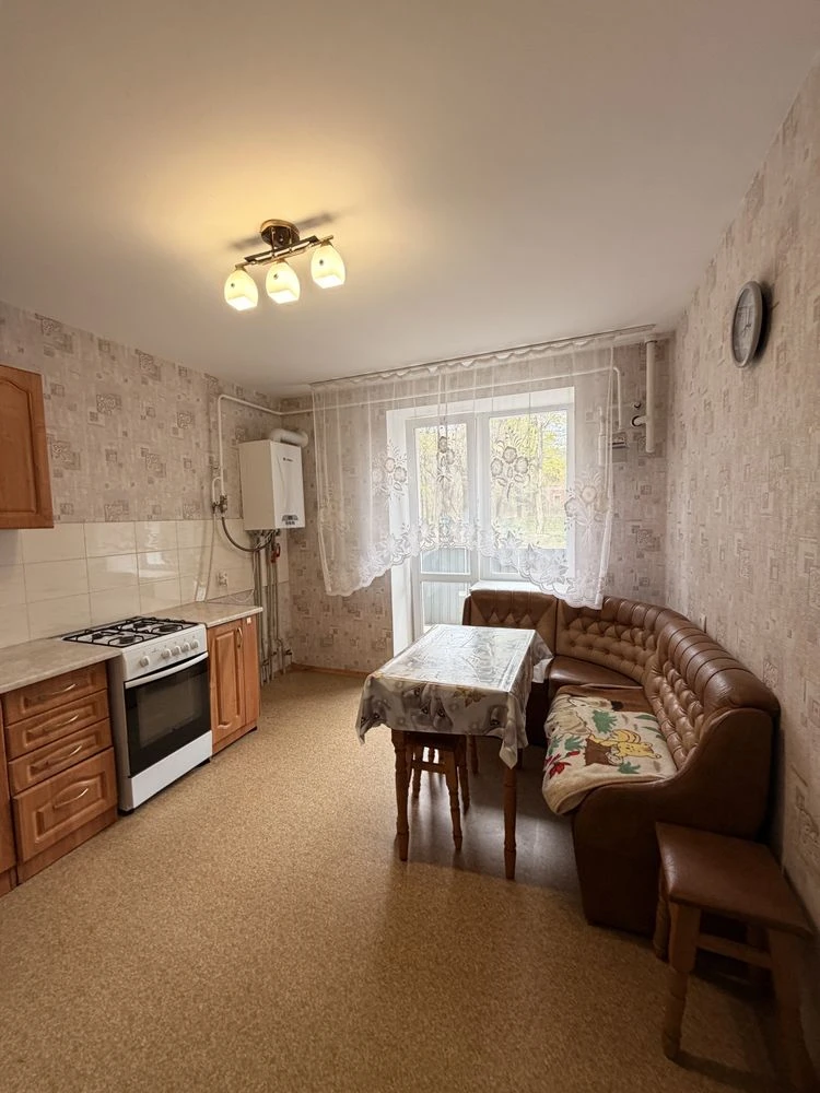 Продам 3-кімнатну квартиру в новому будинку