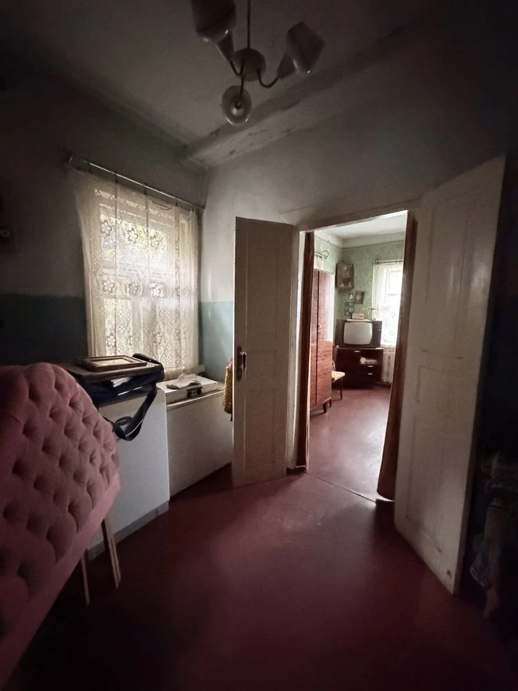 Продам частину будинку 48 м² на Небаби — 7 соток, гараж, пог