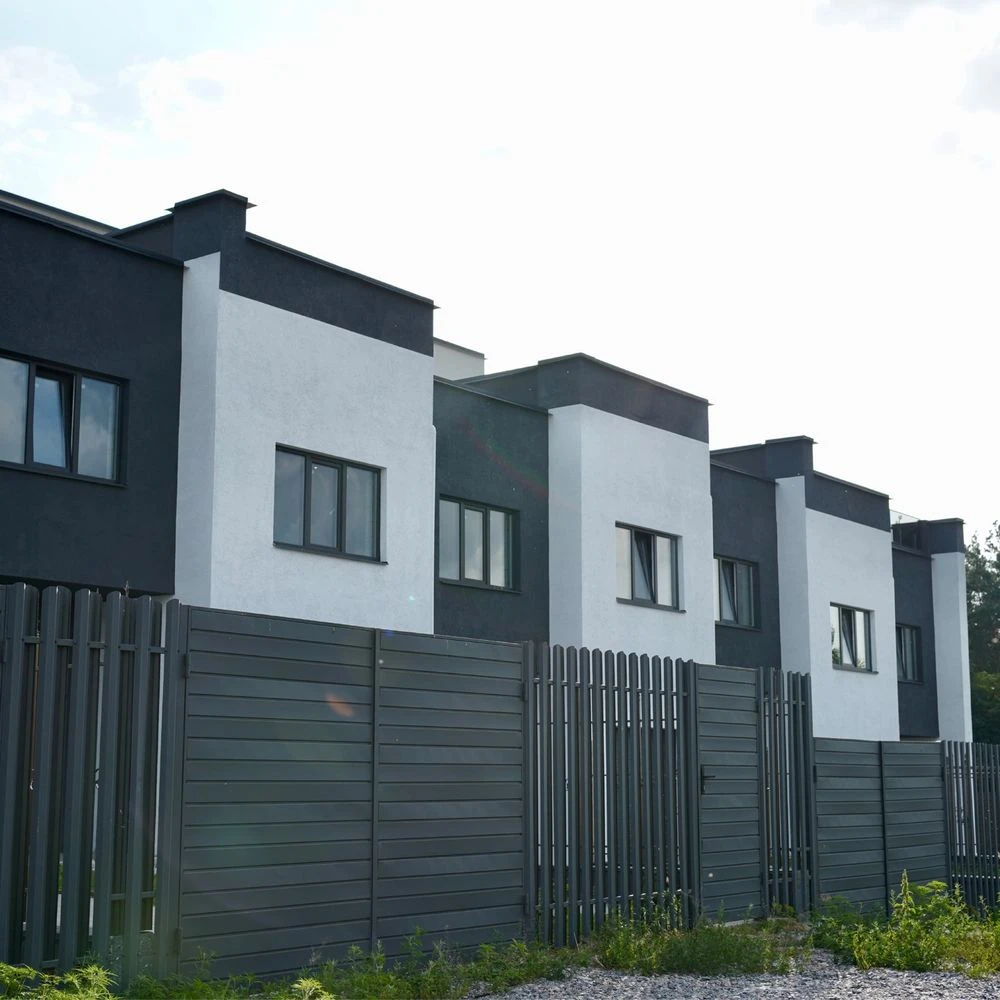 Sale of townhouses at the beginning of LisoParkova