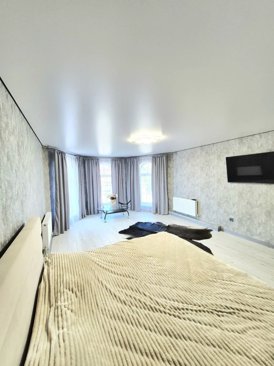 Продається сучасний будинок евроремонт
