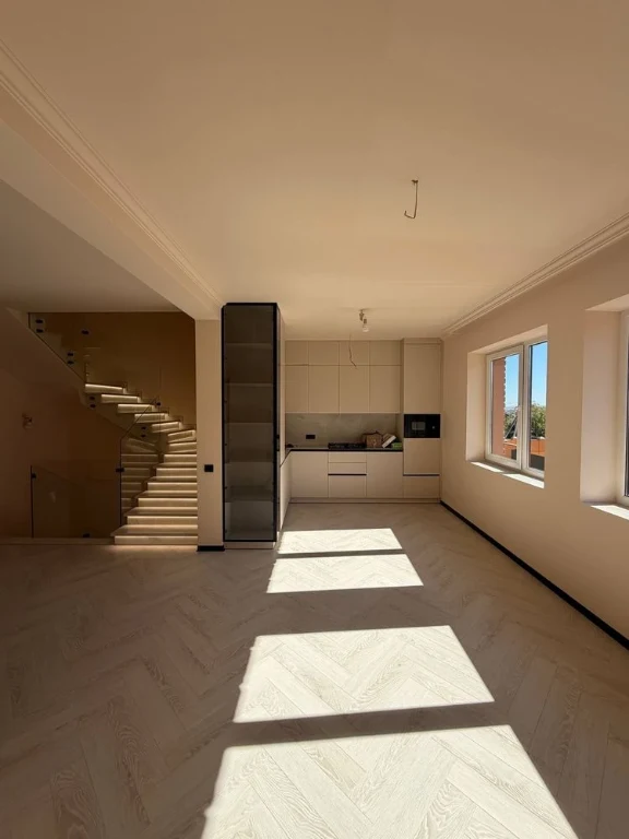 Sale of house (townhouse) with renovation RESEARCH STATION