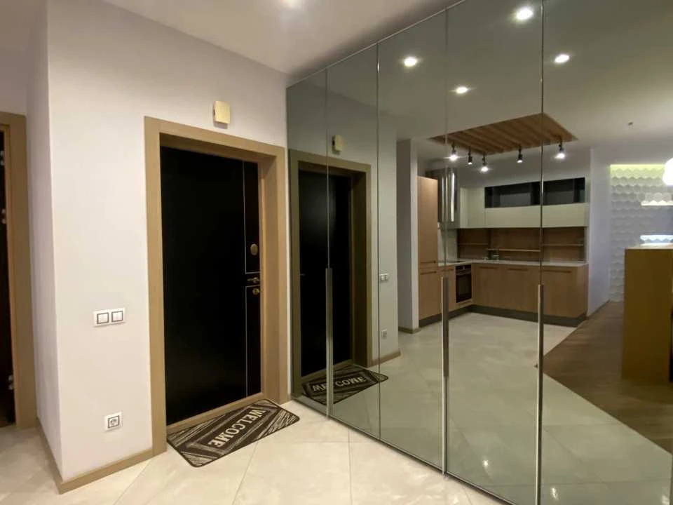 Apartment. Kyiv, Glybchyska Street