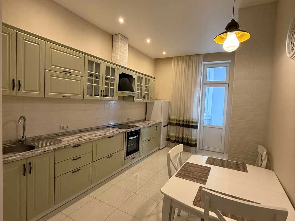 Apartment. Kyiv, Mykhoyl Mykhnovs'kyy boulevard.