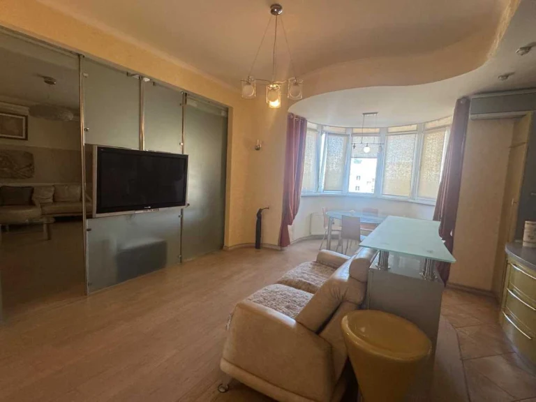 Здам трикімнатну квартиру (100 м²) у Києві, Шевченківський р