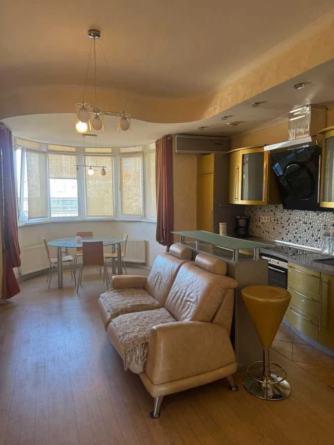 Здам трикімнатну квартиру (100 м²) у Києві, Шевченківський р