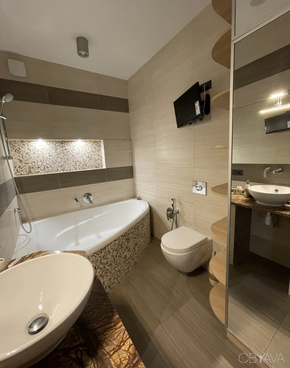 Modern apartment 60 sq.m in the center, Druzhby Narodov, Pechersk