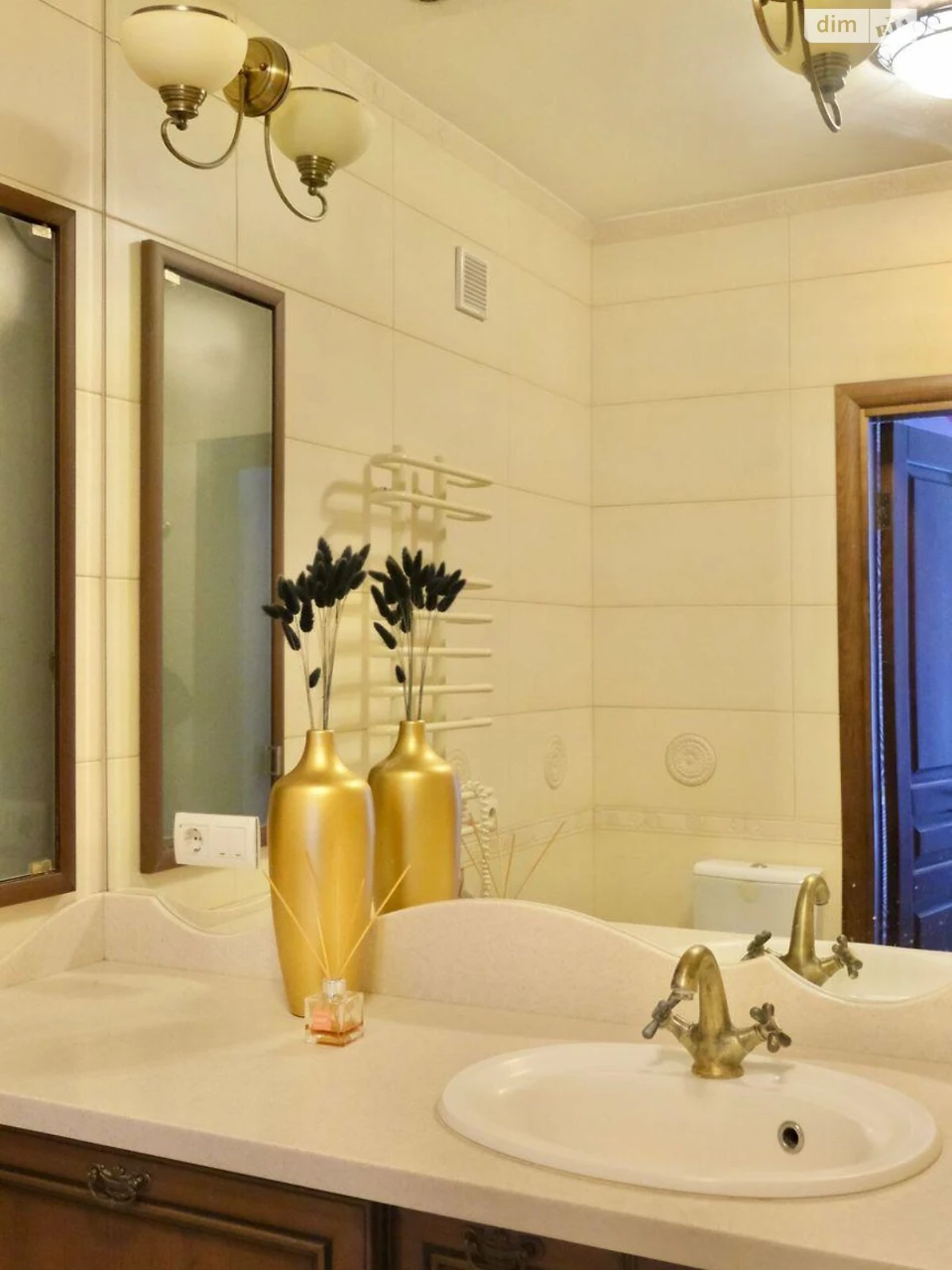 Long-Term Rental Apartment in Pyrogiv