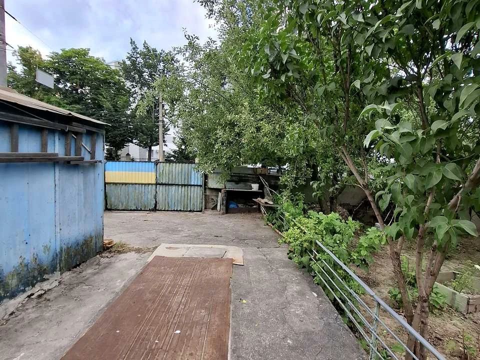 Будинок. Вінниця, Крутий узвіз