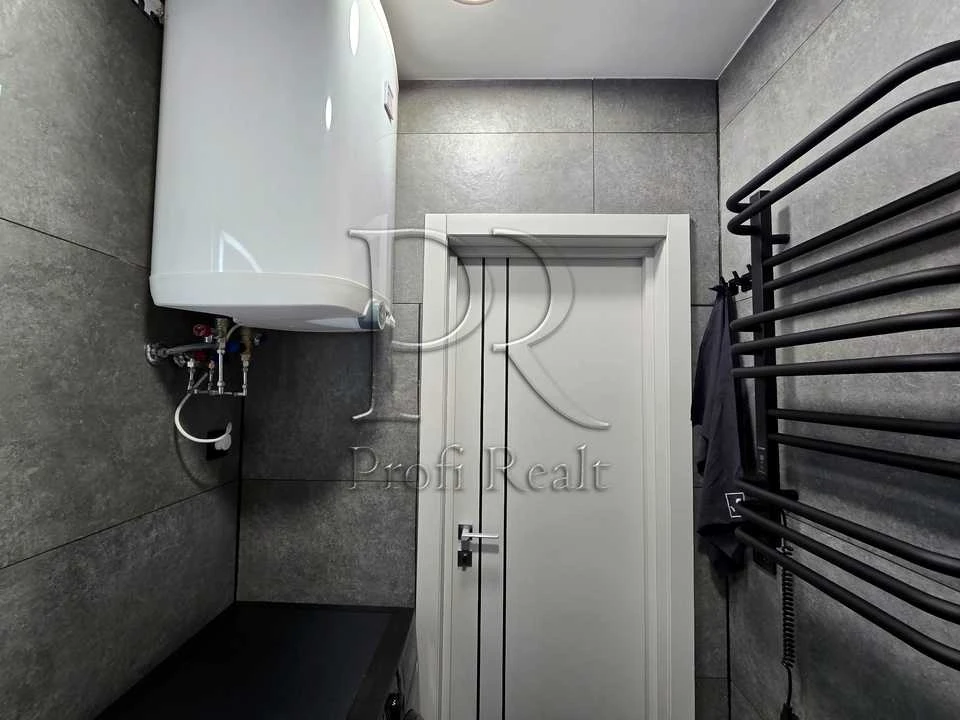 Apartment. Kyiv, Salutna St.