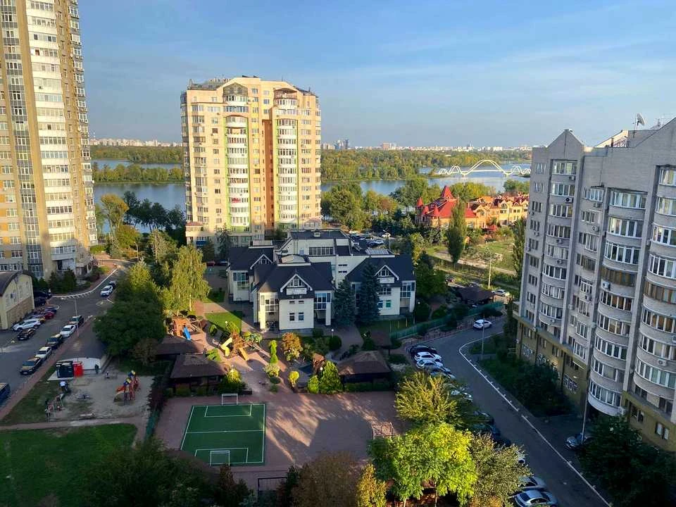 Квартира. Київ, Володимира Івасюка просп.