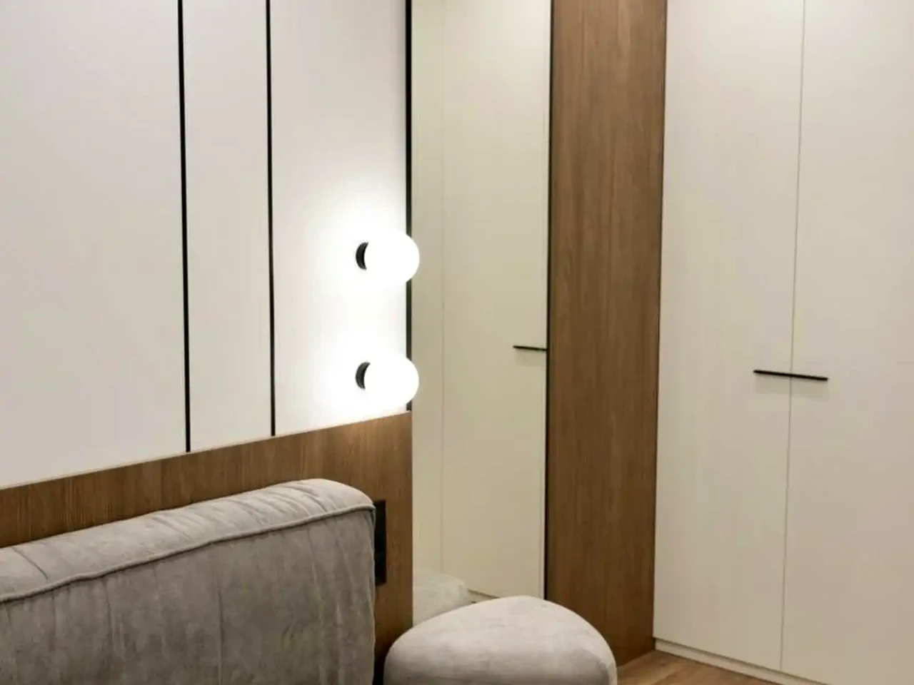 Сдается квартира 2-комн. 68 м² 14/17 этаж.
