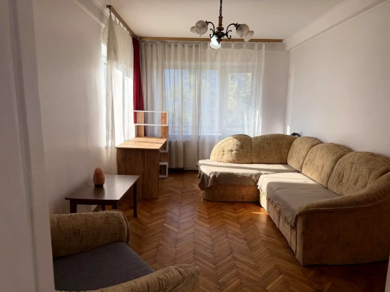 Оренда квартири 2-кімн. 45 м² 3/5 пов.