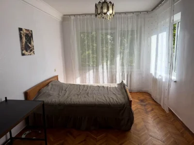 Оренда квартири 2-кімн. 45 м² 3/5 пов.