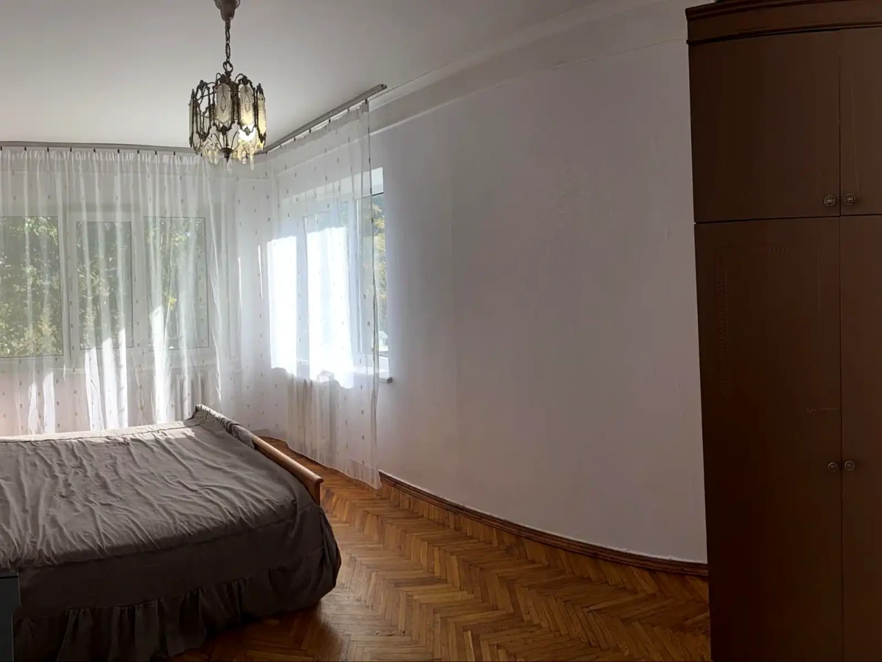 Оренда квартири 2-кімн. 45 м² 3/5 пов.