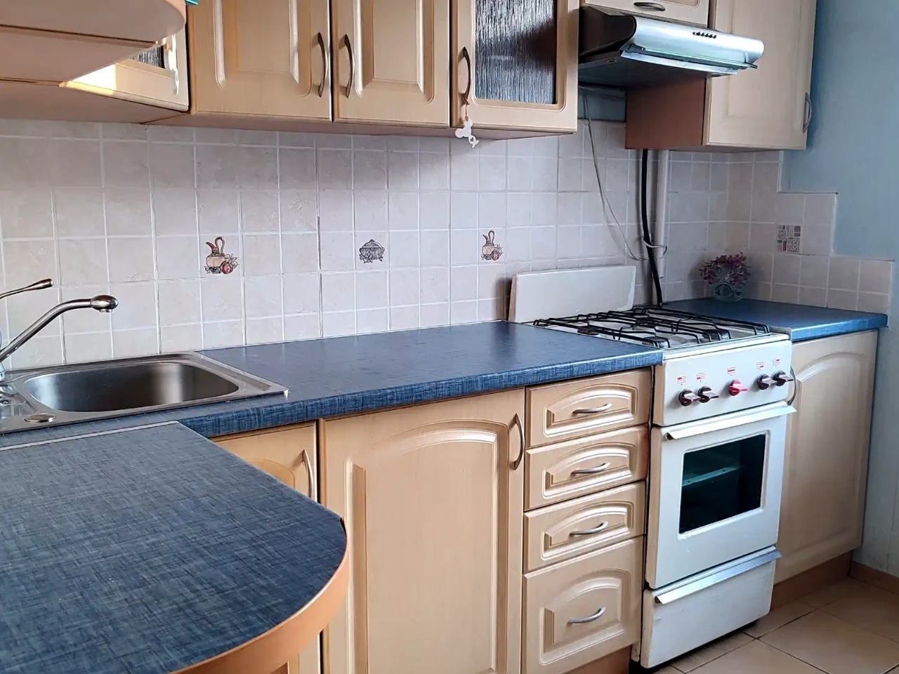 Rent 1-room apartment 35 sq m 6/9 floor.