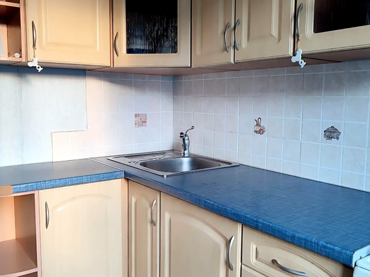 Rent 1-room apartment 35 sq m 6/9 floor.