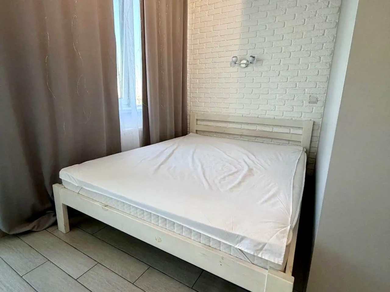 Оренда квартири 1-кімн. 42 м² 14/20 пов.