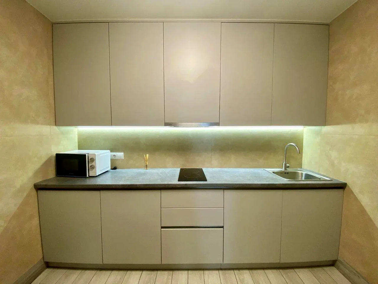Оренда квартири 1-кімн. 42 м² 14/20 пов.