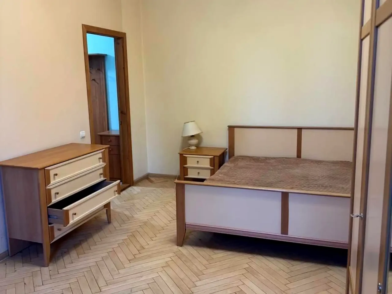 Сдается квартира 2-комнатная 55 м² на 5-м этаже.