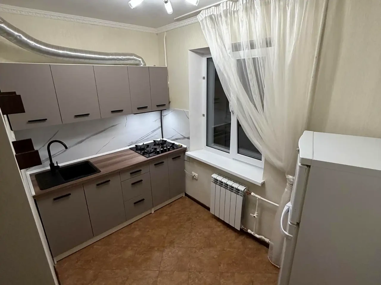 Оренда квартири 1-кімн. 30 м² 1/9 пов.