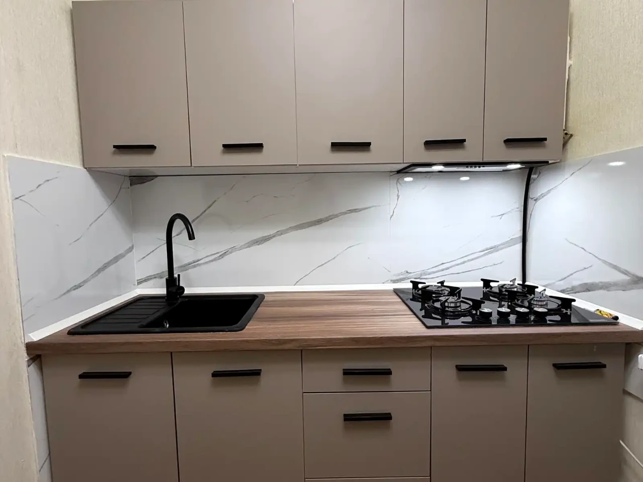Оренда квартири 1-кімн. 30 м² 1/9 пов.