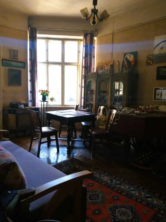 Sale of a 4-room apartment on Franka Street (Stryiskij Rynok)