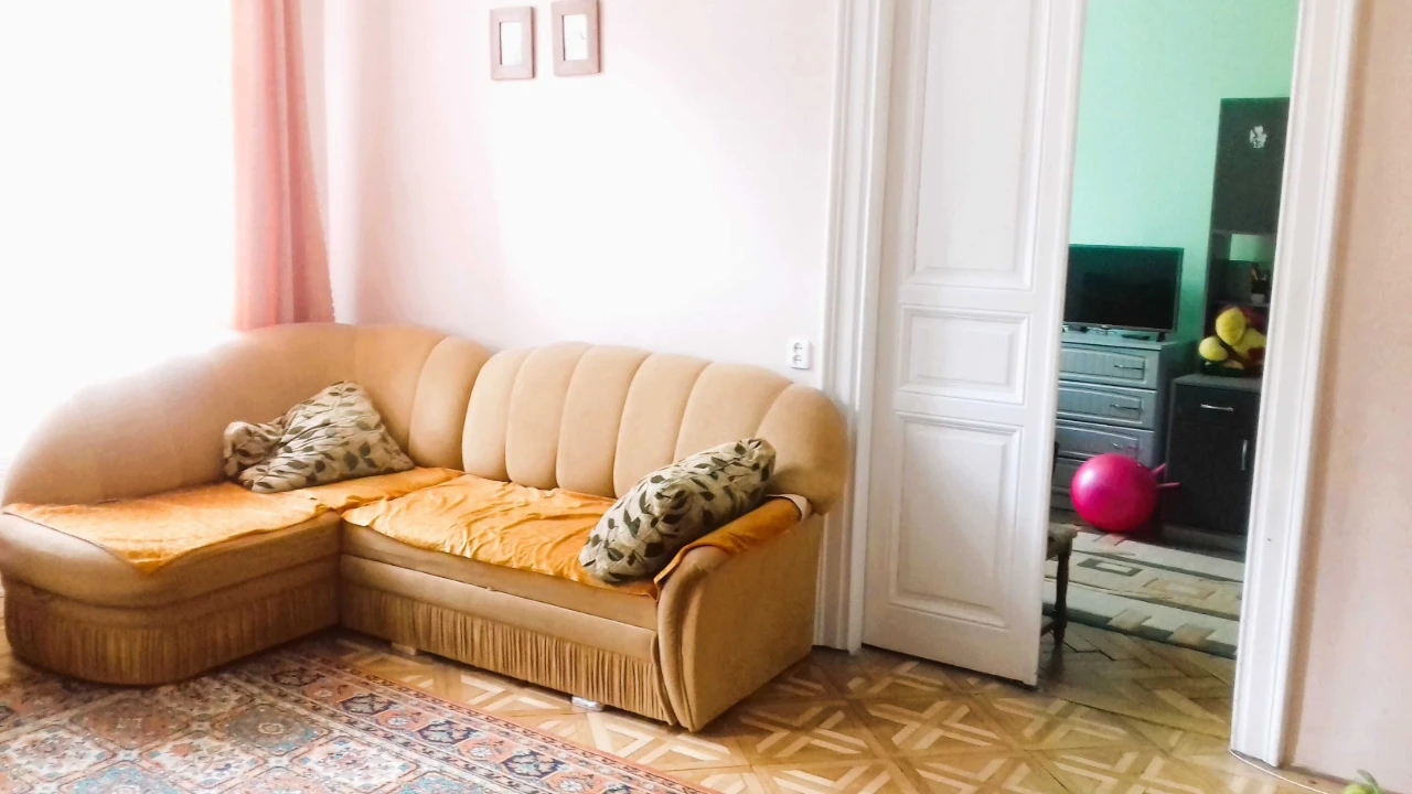 Продажа 4-комнатной квартиры.ул. Франка (Стрийський ринок)