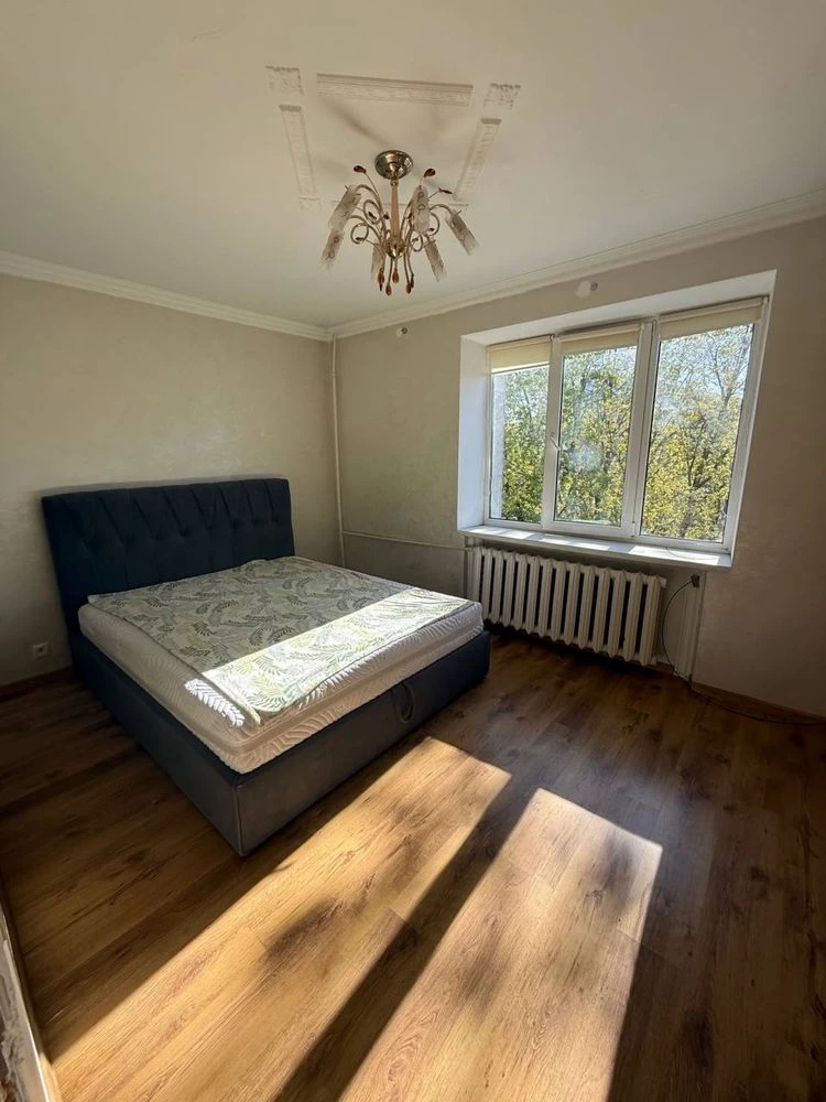 Продаж 2 кімнатна квартира вул. Петлюри 78000 дол. США