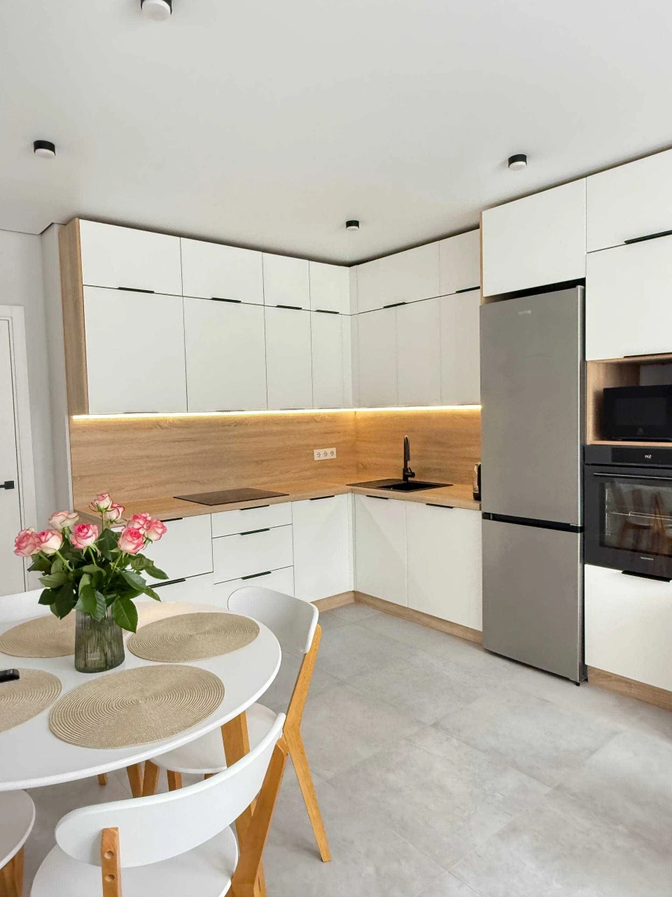 Sale of a spacious one-room apartment with a studio kitchen at