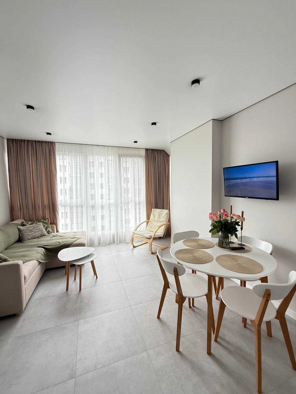 Sale of a spacious one-room apartment with a studio kitchen at