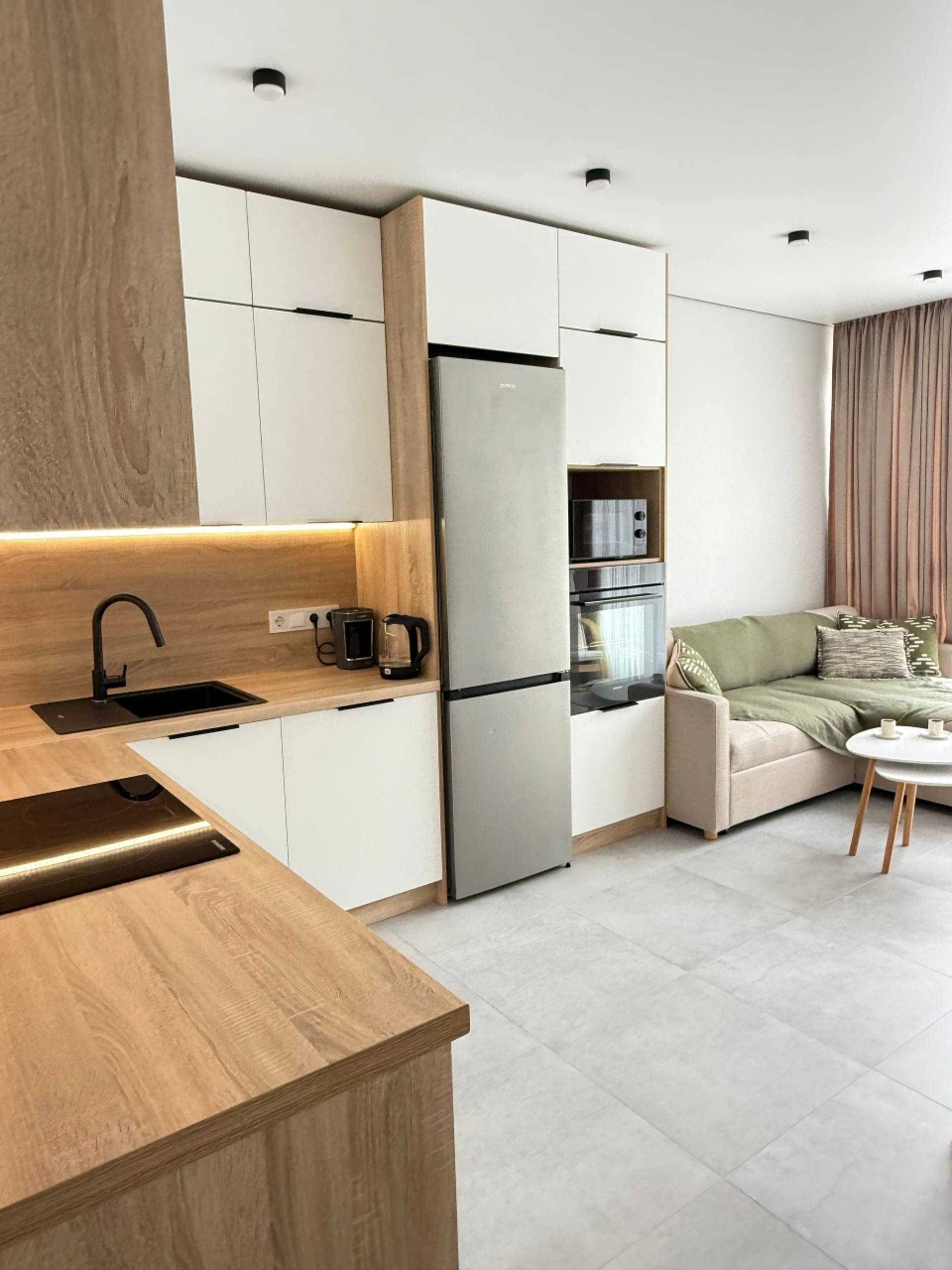 Sale of a spacious one-room apartment with a studio kitchen at