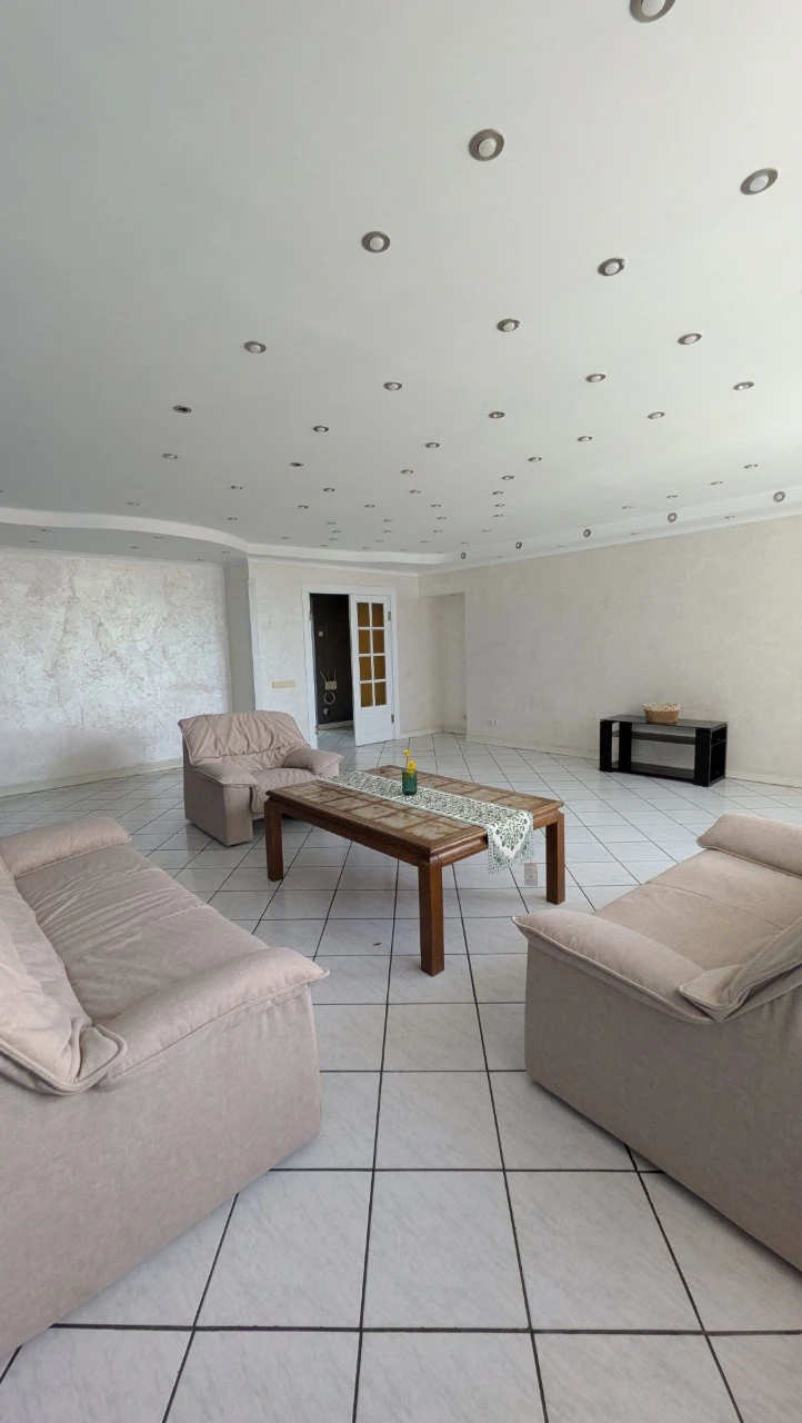 Sale of 4-room apartment St. Grinčenka