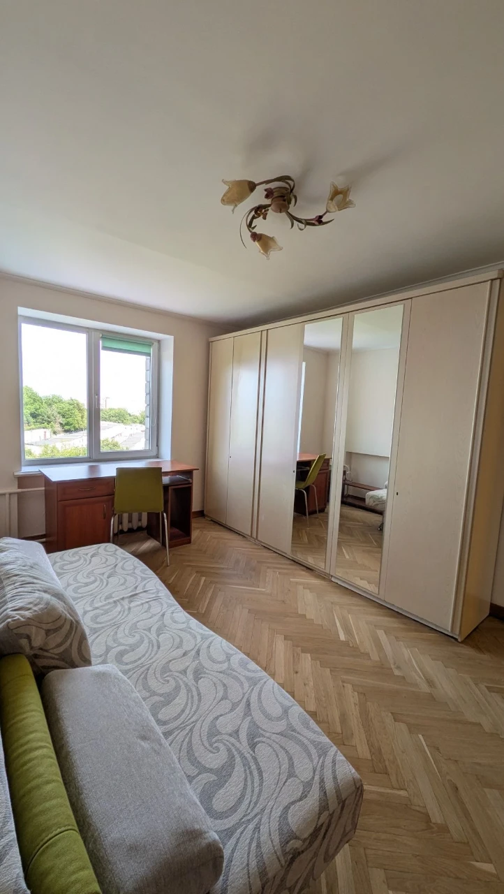 Sale of 4-room apartment St. Grinčenka