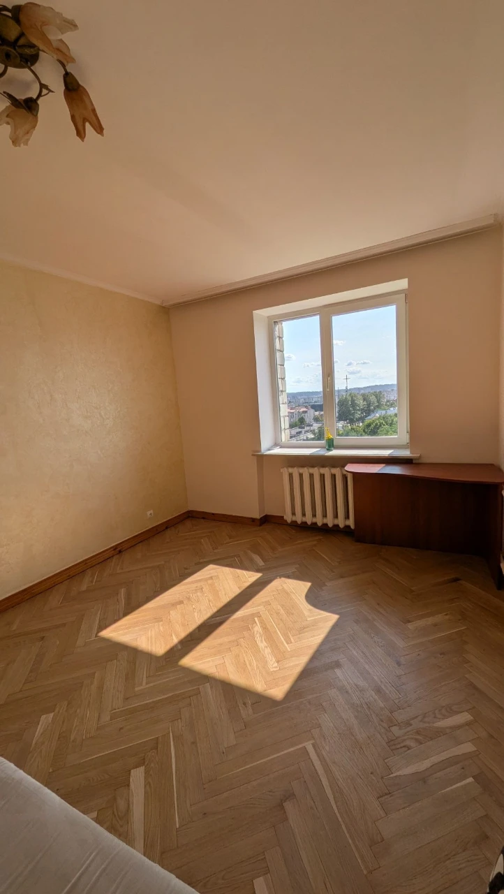 Sale of 4-room apartment St. Grinčenka