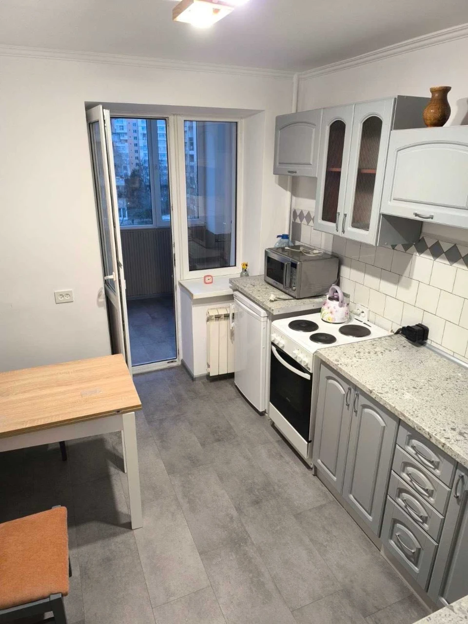 1-room apartment on Mazep Street