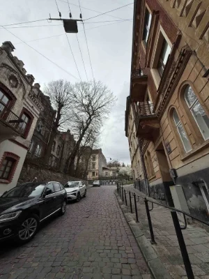 Продаж 1-кімнатної квартири в центрі Львова | Каліча Гора