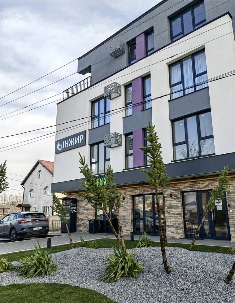 For sale 2-room apartment on вул. Брюховицька